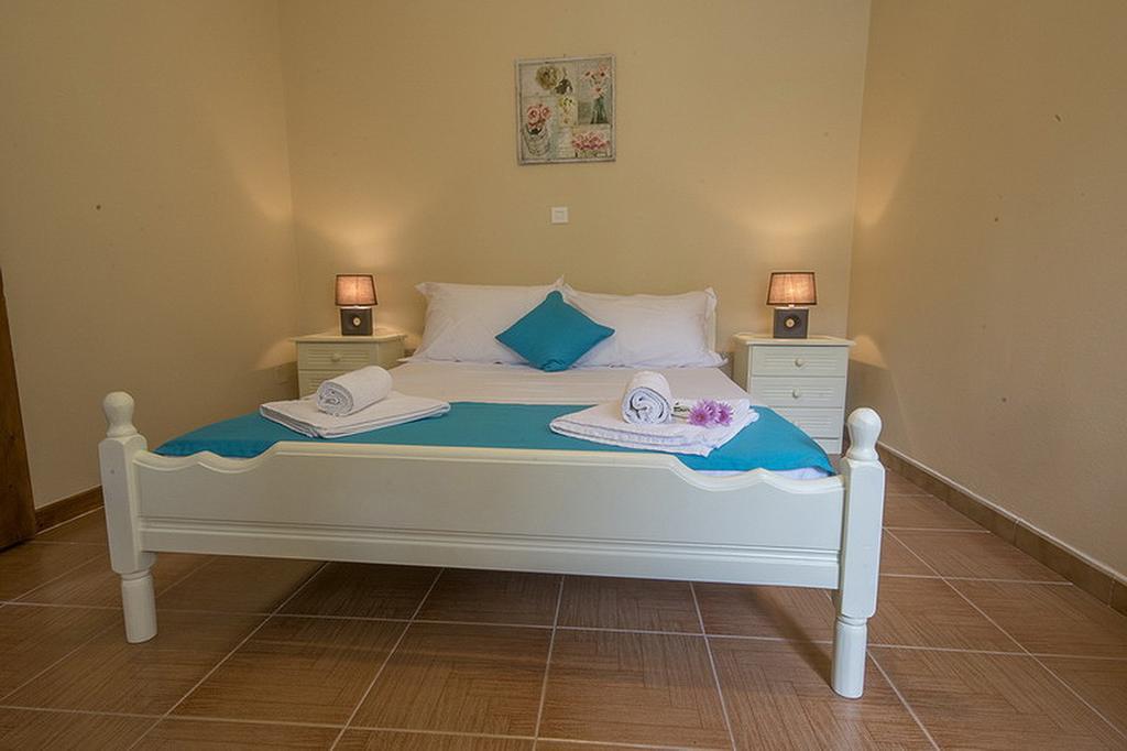 Paxos Santa Marina Villas Gaios Cameră foto